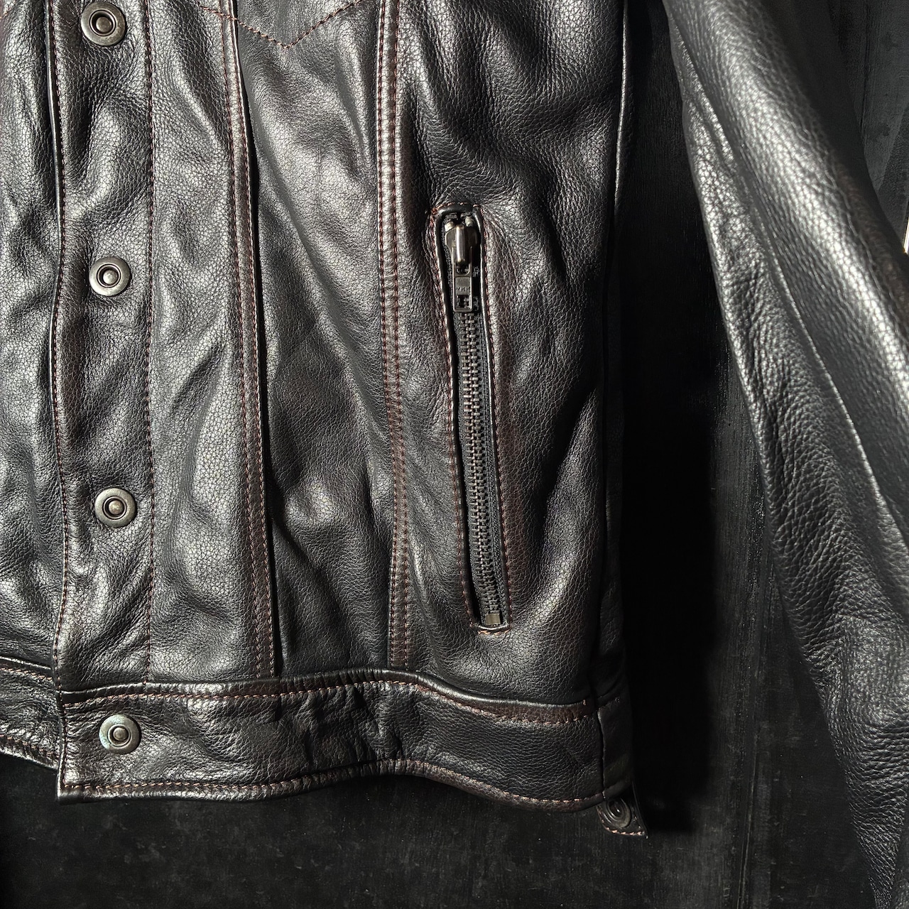 Dudra East / 本革レザージャケット / 3rdタイプ デザイン / 牛革 / レザートラッカー / アメカジ