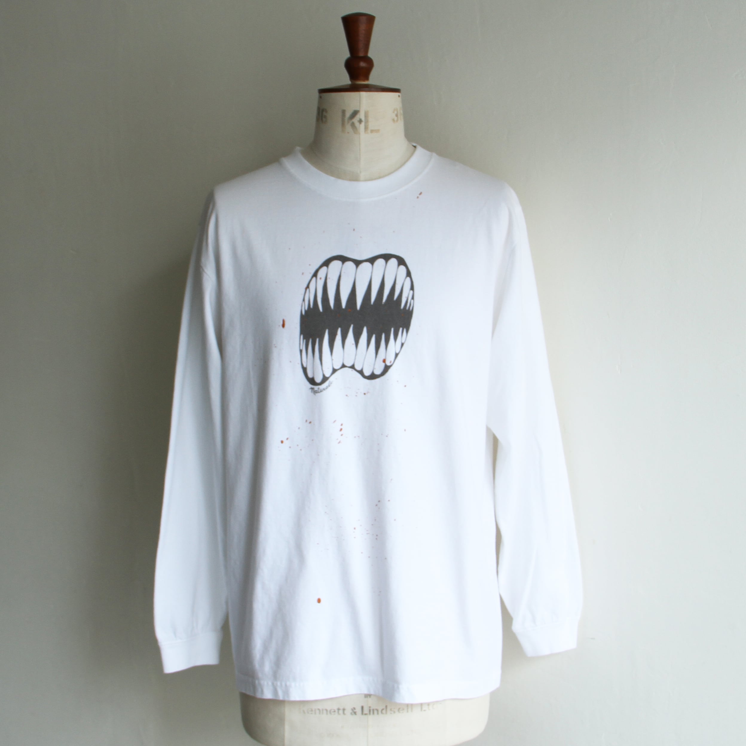 Naturals. Screaming hart long sleeve t-shirt