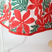 フラダンス 衣装 パウスカート ホワイト系 パンドール 日本製 ティアレ柄 モンステラ柄 ハワイアンプリント アロハ フラ ダンス レッスン 練習 白 赤 緑 シングル スカート フレア 華やか 鮮やか かわいい おしゃれ 上品 レッド系 グリーン系 大人用 南国風 トロピカル テイスト フラワー柄 スカートスタイル