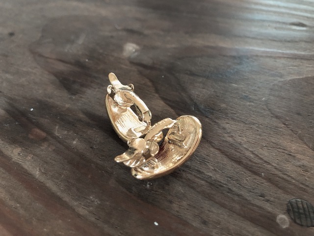 1980’s Vintage earring