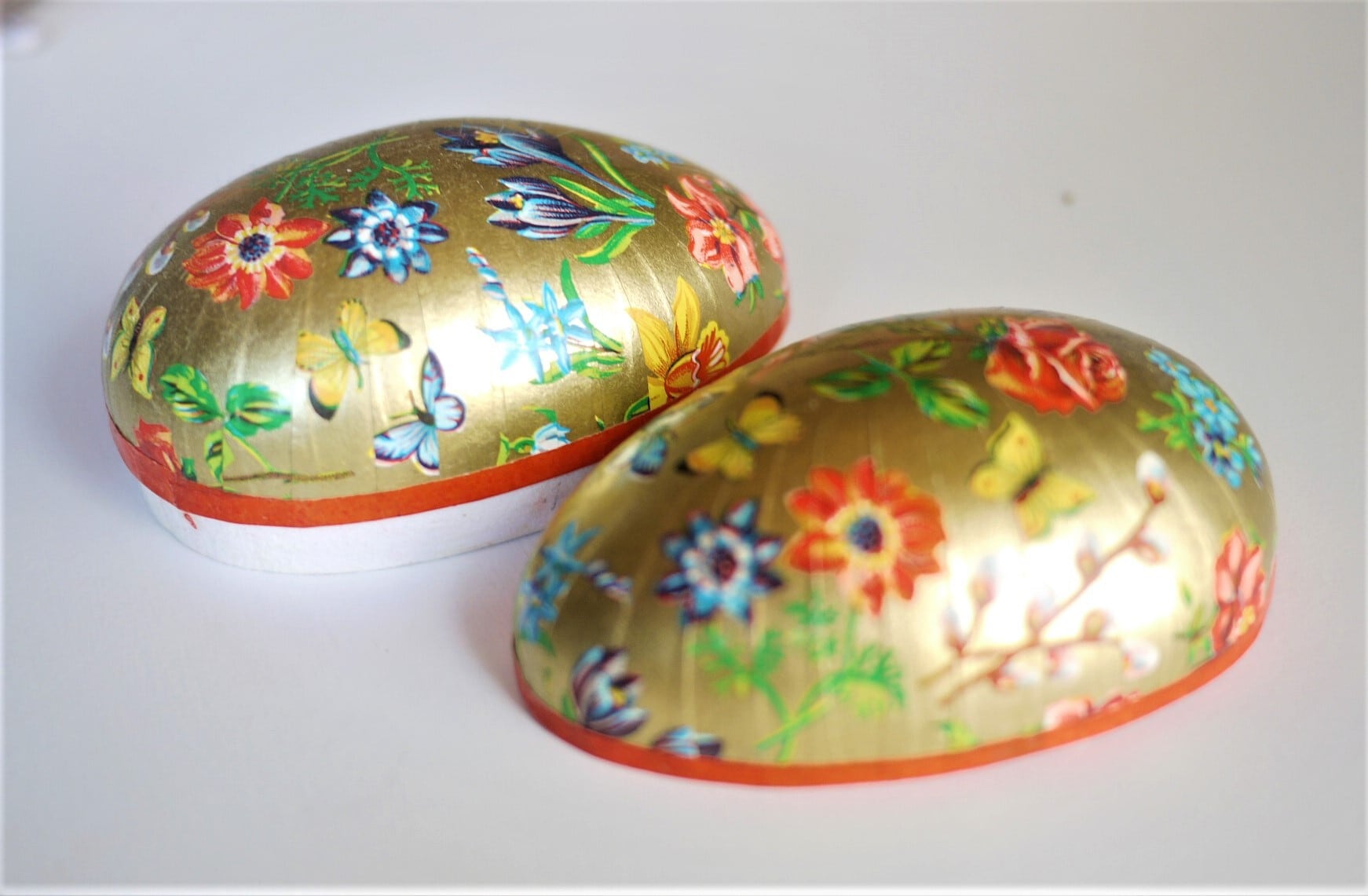 缶入り　ドイツ　イースターエッグ　キャンドル 缶入り ドイツ イースターエッグ キャンドル イースターエッグ 春の花