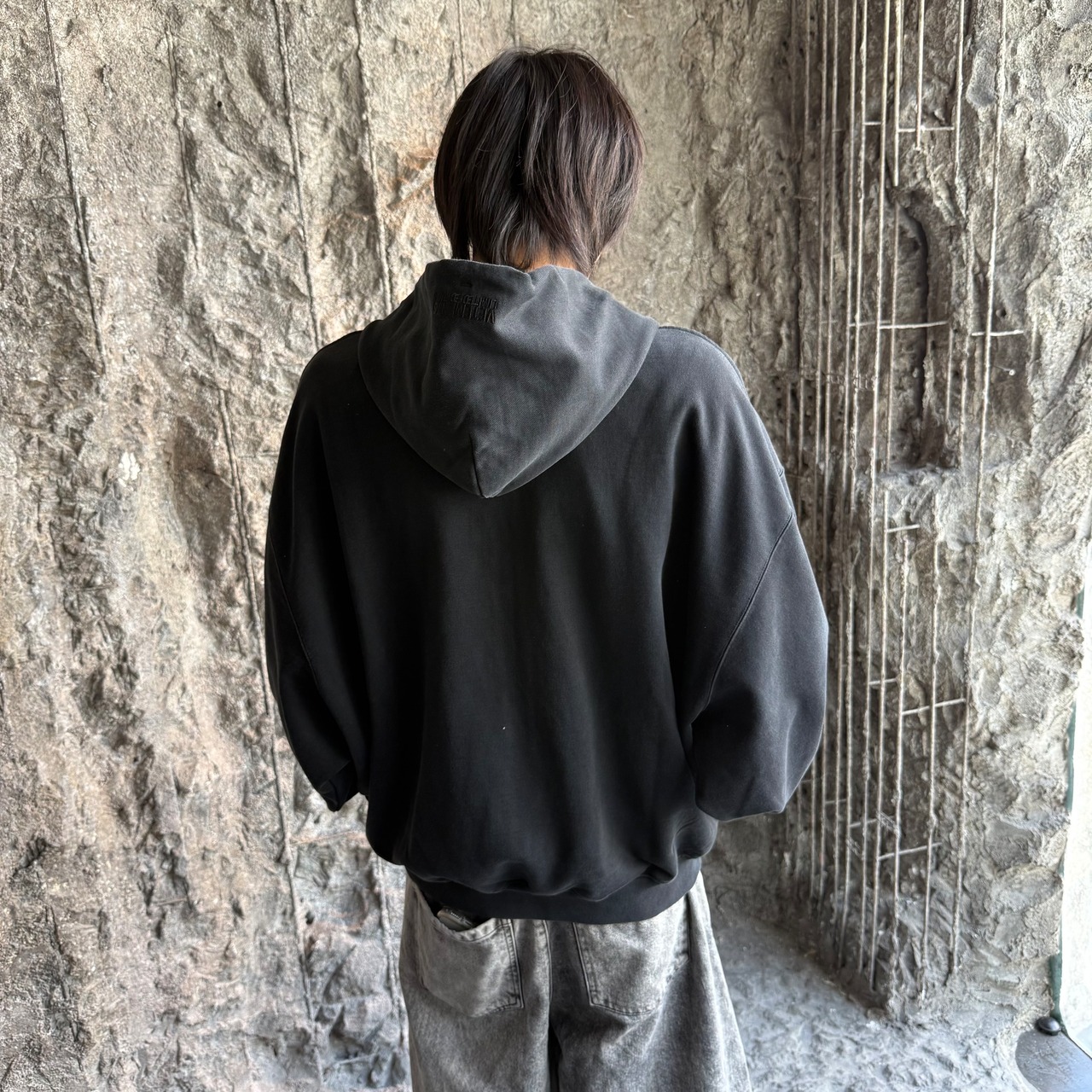 【VETEMENTS】CLASSIC LOGO ZIP-UP HOODIE - 12