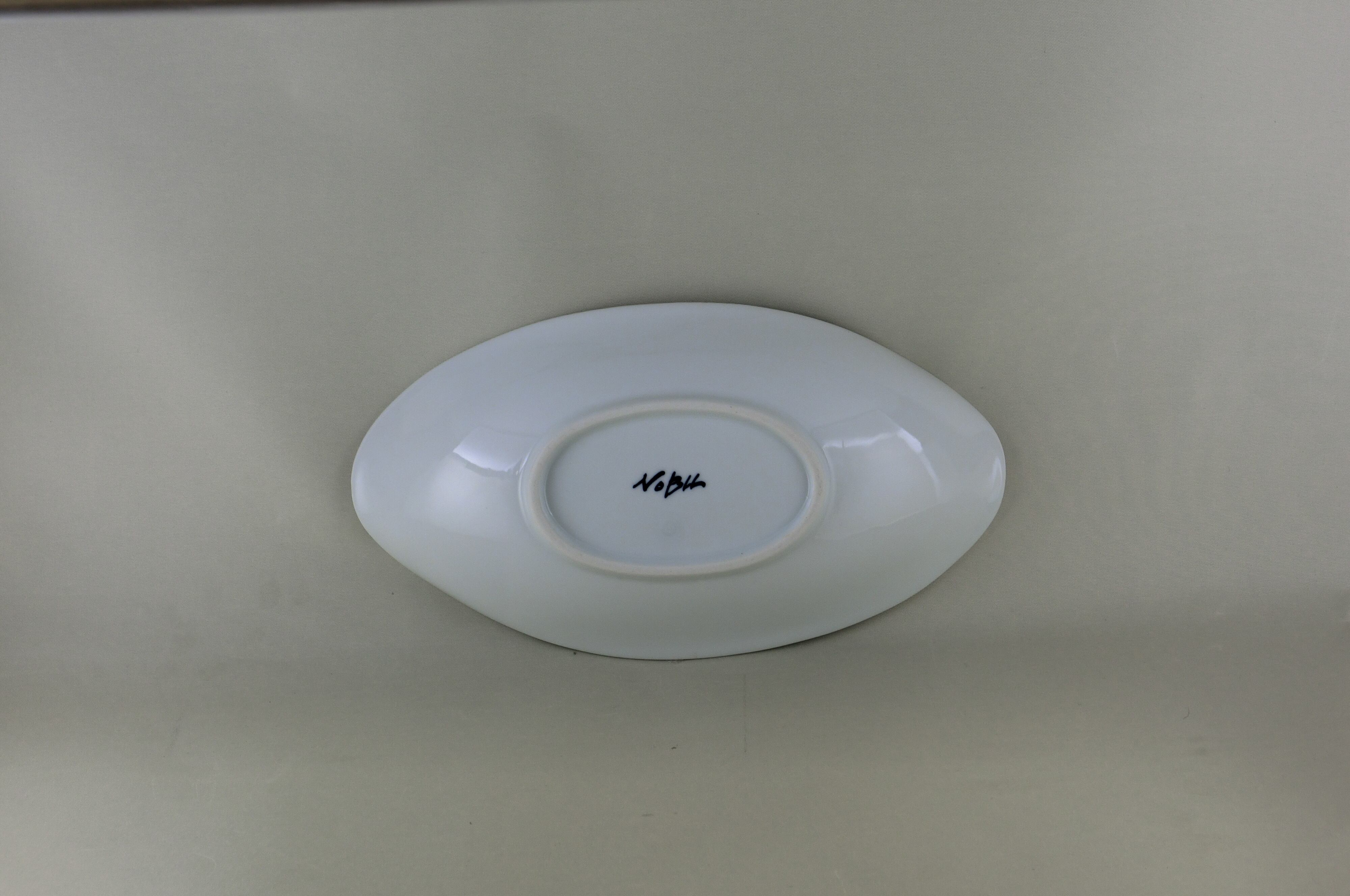 変魚シリーズ　楕円皿（赤）