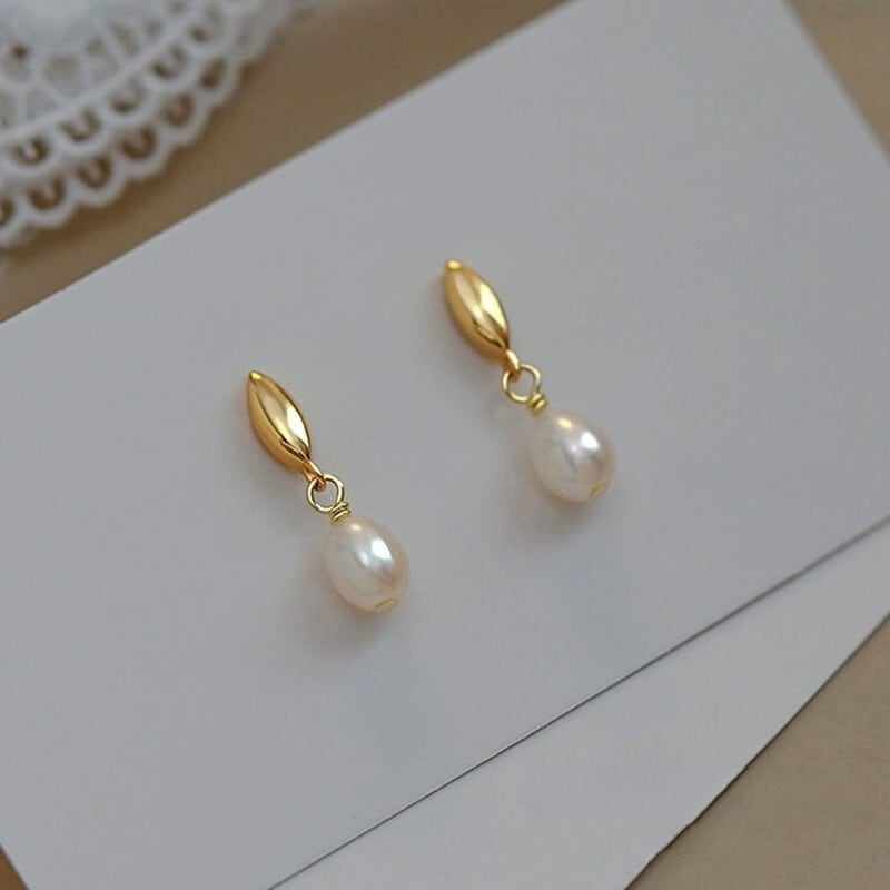 Teardrop Pearl S925 Stud Pierce
