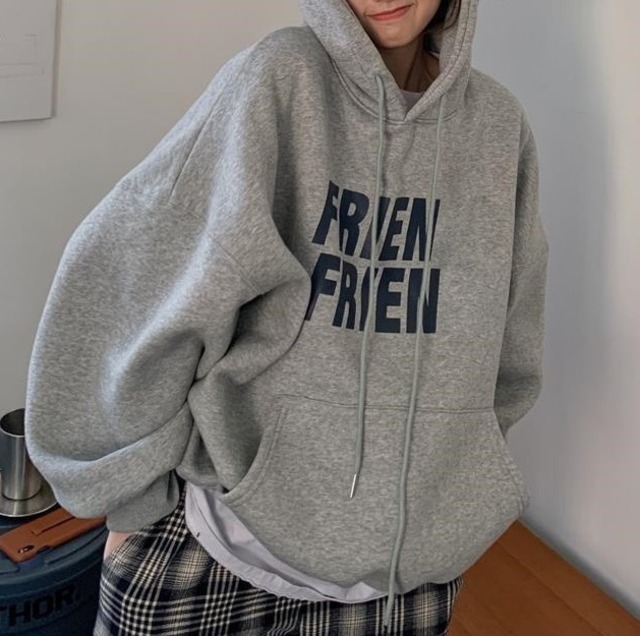 英字 ロゴ フード付き スウェットパーカー レディース トップス プルオーバー パーカー スウェット 部屋着 丈長 長袖 ドロップショルダー フード オーバーサイズ  ストリート ポケット ドロスト かわいい 大人可愛い シンプル カジュアル おしゃれ ルーズ プリント 春 秋 冬 ママ 通勤 学生 学校 通学 デート お出かけ 旅行 公園 女子会 休日 重ね着 暖かい 体型カバー 普段使い 着回し M L XL 2XL 大きいサイズ ゆったり ライトグレー ネイビー オレンジピンク ミルクアプリコット