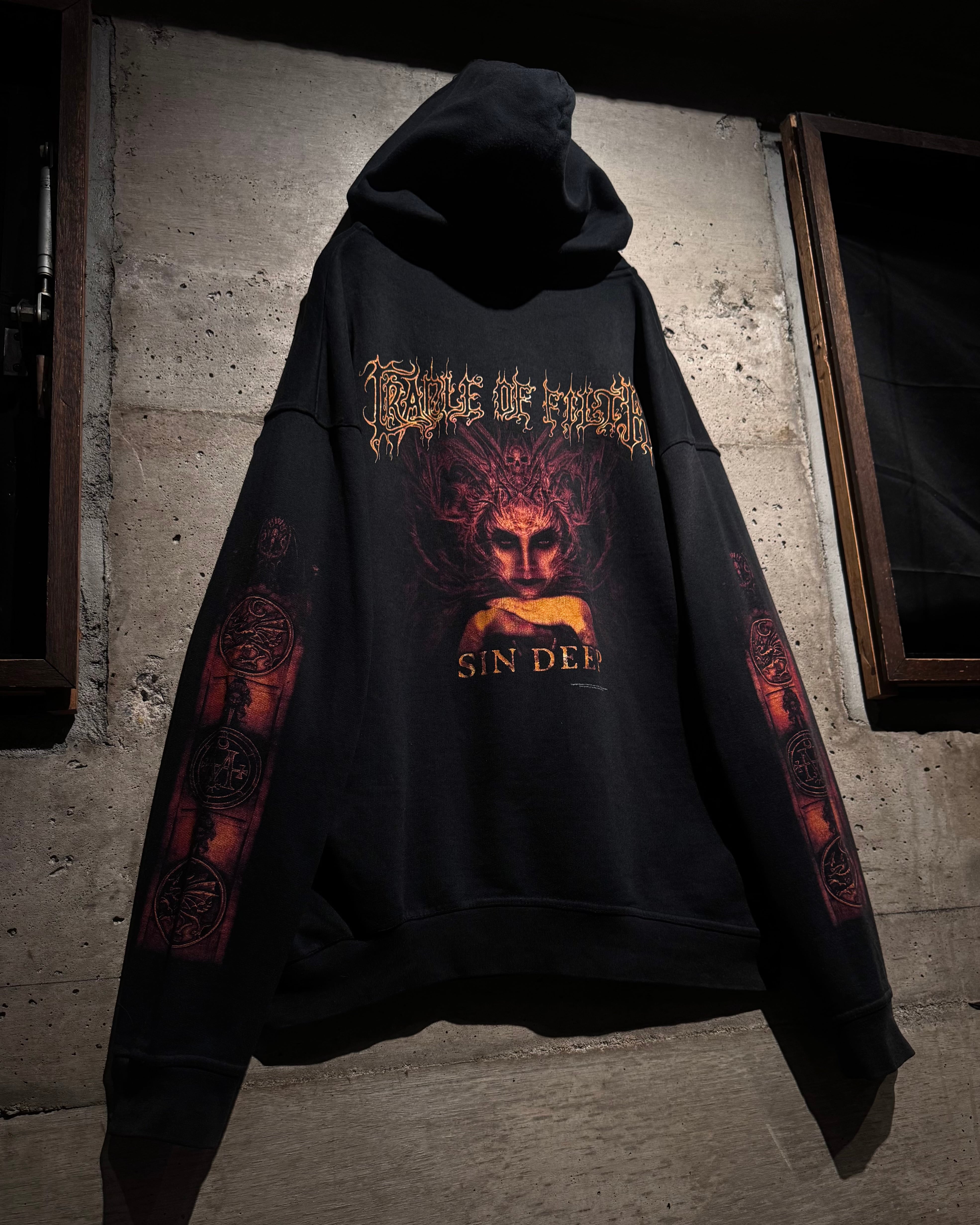 Caka】00's “Cradle of Filth” 