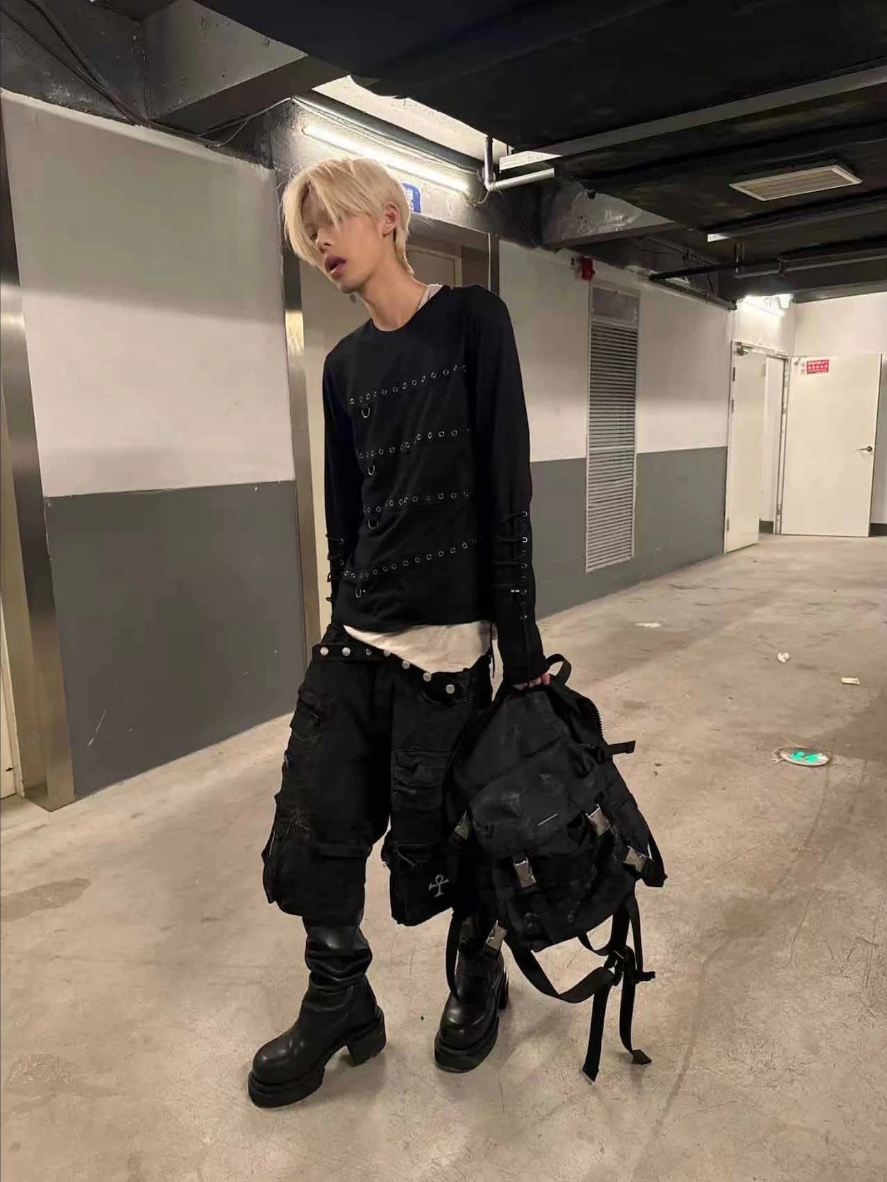 【CinderVein】Metal Loop Strap Long Sleeve