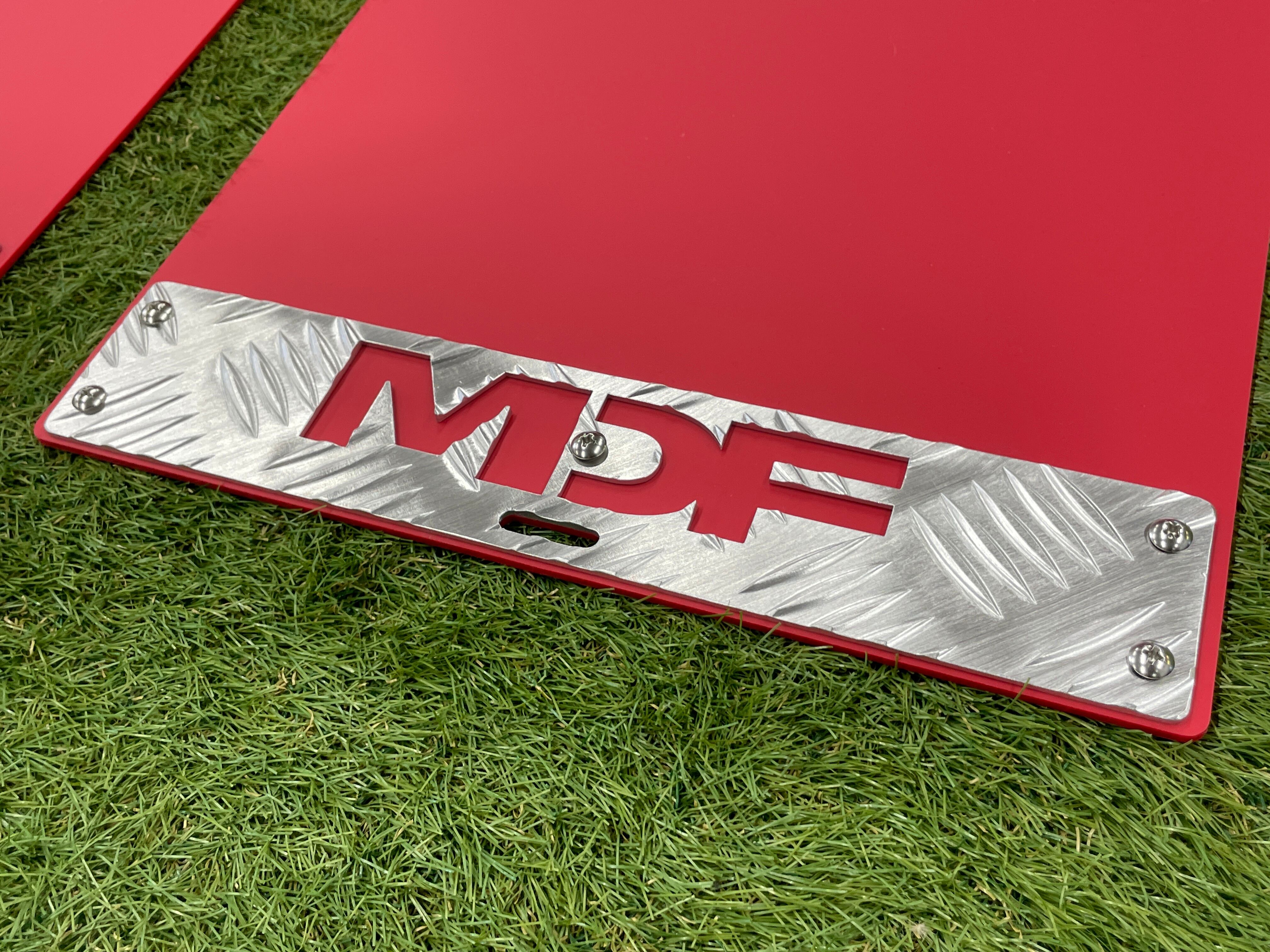 MDF トライトン専用オリジナルマッドフラップ（レッド×シルバー
