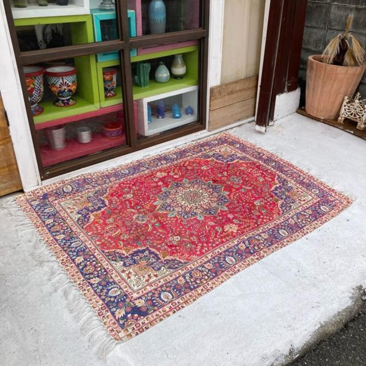 TOPANGA Homefurnishing　ペルシャプリントフロアラグマット　テヘラン　120×170cm　フロアマット　ペルシャ絨毯　ポリエステル　二人掛けソファ　テーブル