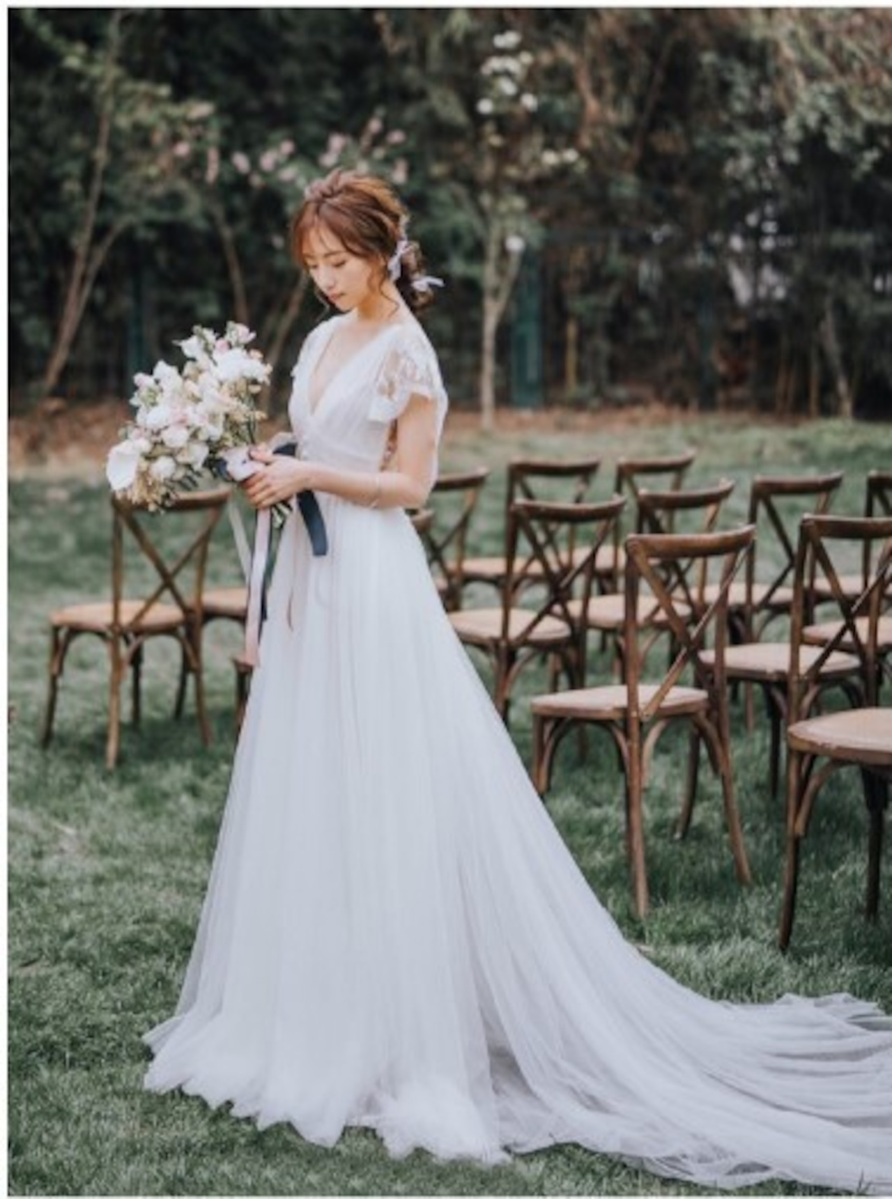 高品质 ウエディングドレス ラウンドネック 繊細レース トレーン  