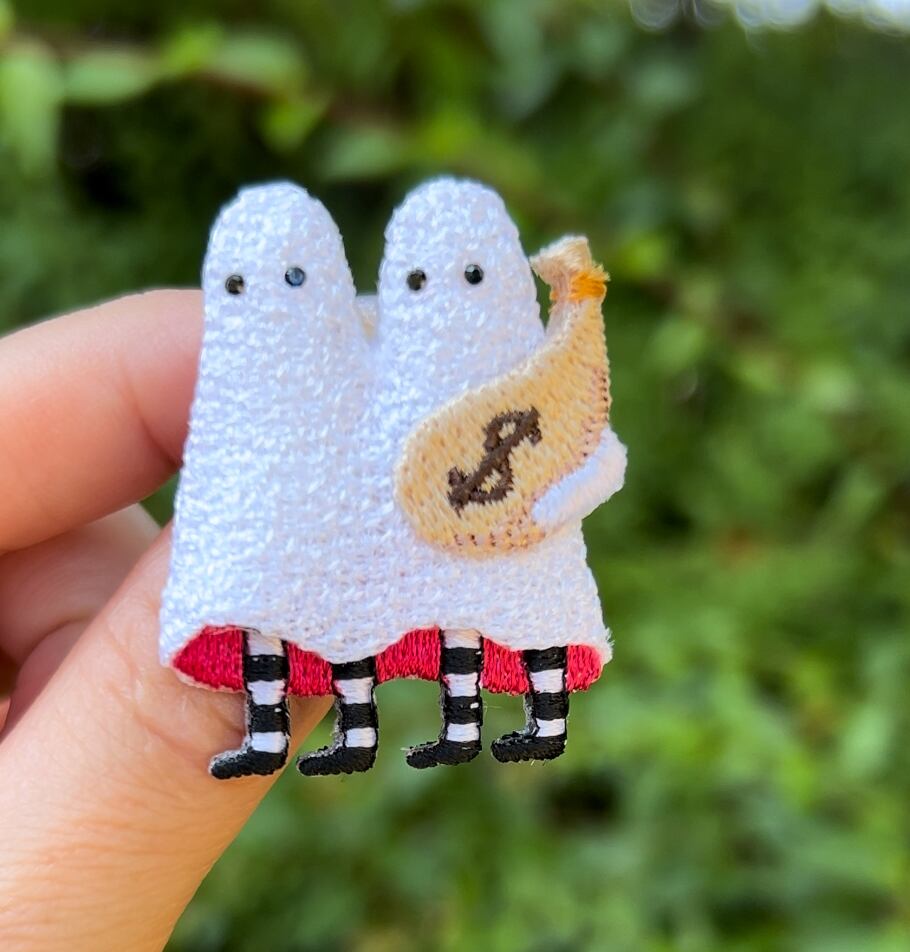 CUTOUT PINS/カットアウトピンズ 「BESTIES」 Cocon