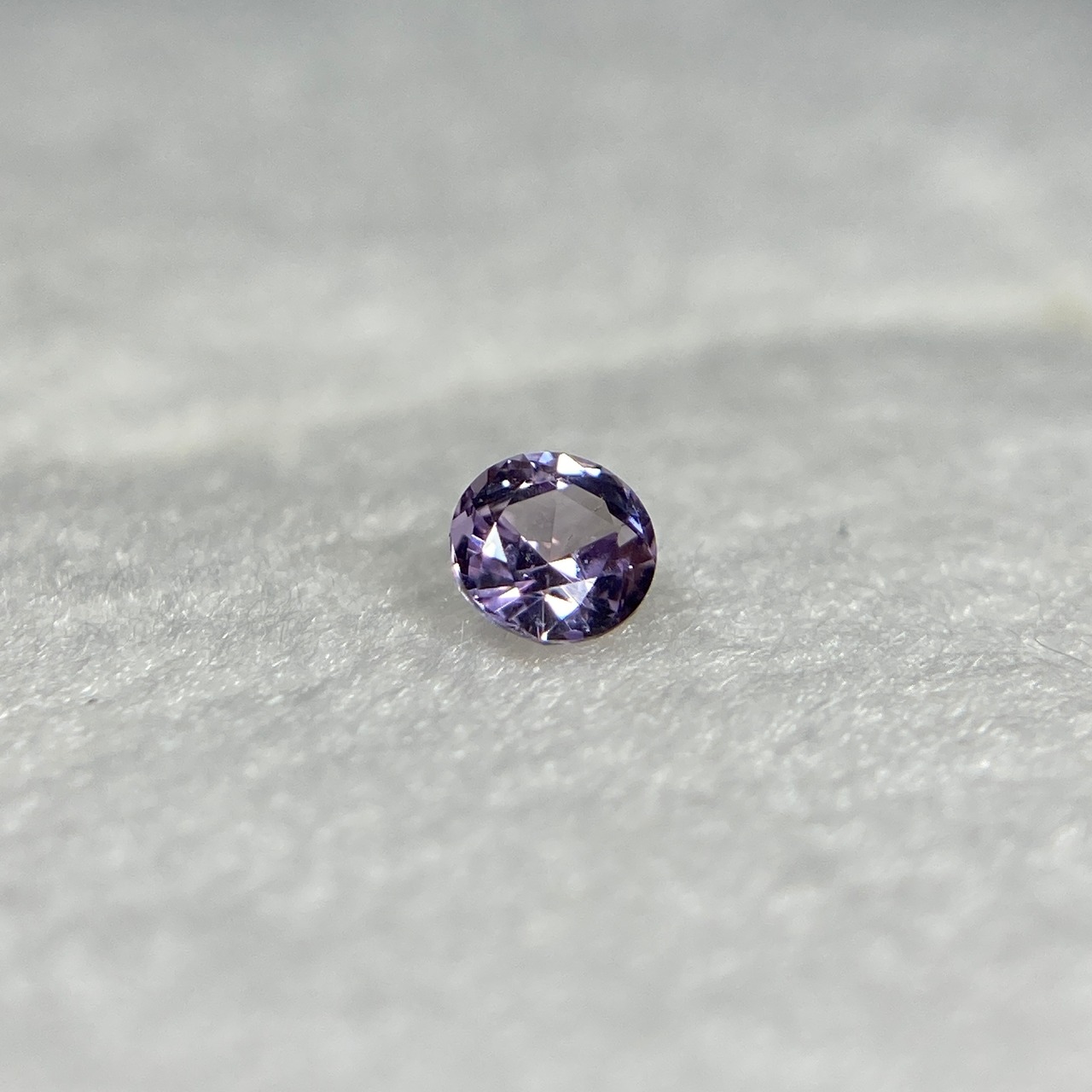 ローズカットサファイア 薄紫系 約2.9mm r-0137