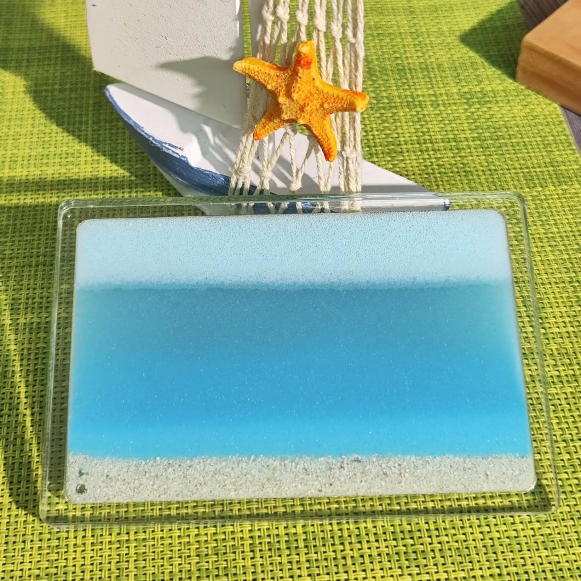 HY 1045 .アクリルコースター 海アート 波アート 透明感のある砂浜