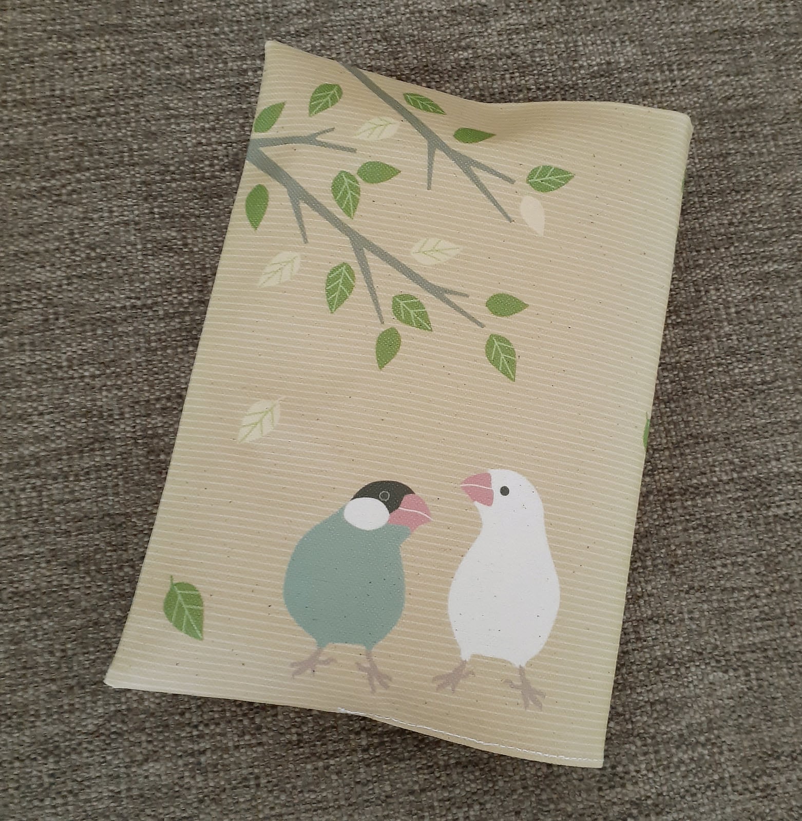 TORINOS 　エチケットケース　マスクケース　仮置きマスクケース付　衛生用品入　ブックカバー　ツバメ　インコ　文鳥　オウム　鳥