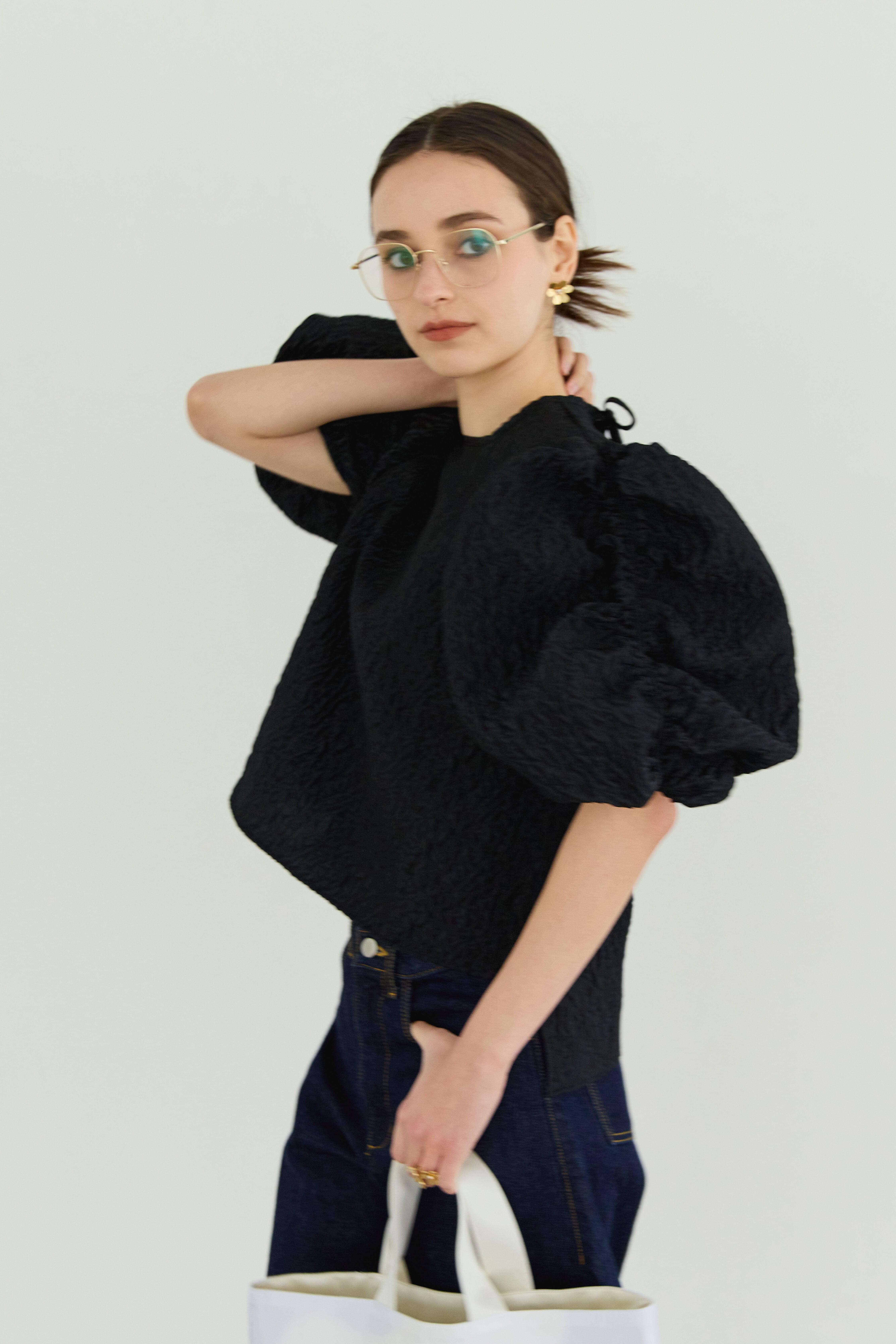Bluelea(ブルレア) ブラック　リボン　ジャガード　ブラウス　クロップド Jacquard spindle blouse | Bluelea