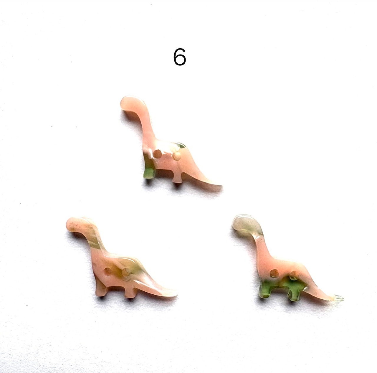 恐竜ボタン★ブラキオサウルス【メガネ産地福井~メガネ素材で作ったアクセサリー】