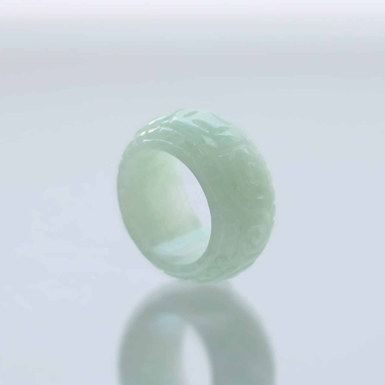 Carving NyoY 翡翠くり抜き甲丸リング A貨翡翠 jd_rg2517