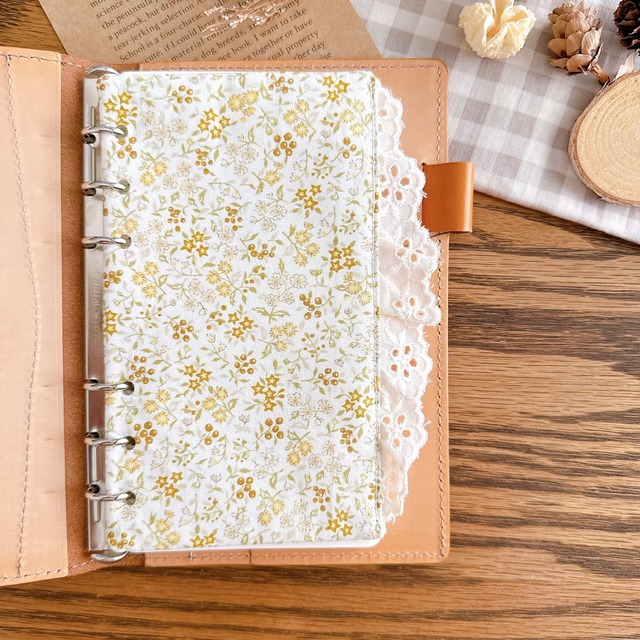 バイブルサイズ用/小花柄のふんわりレースポケット/イエロー