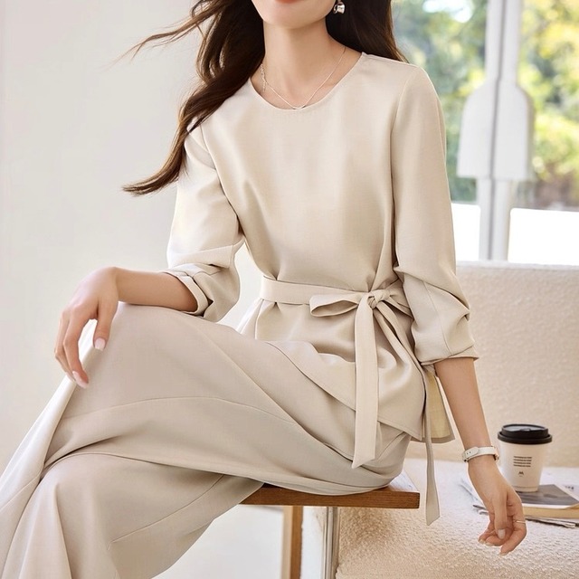 通勤・オフィスに活躍するシンプル上質スーツ２点セット　YH9461