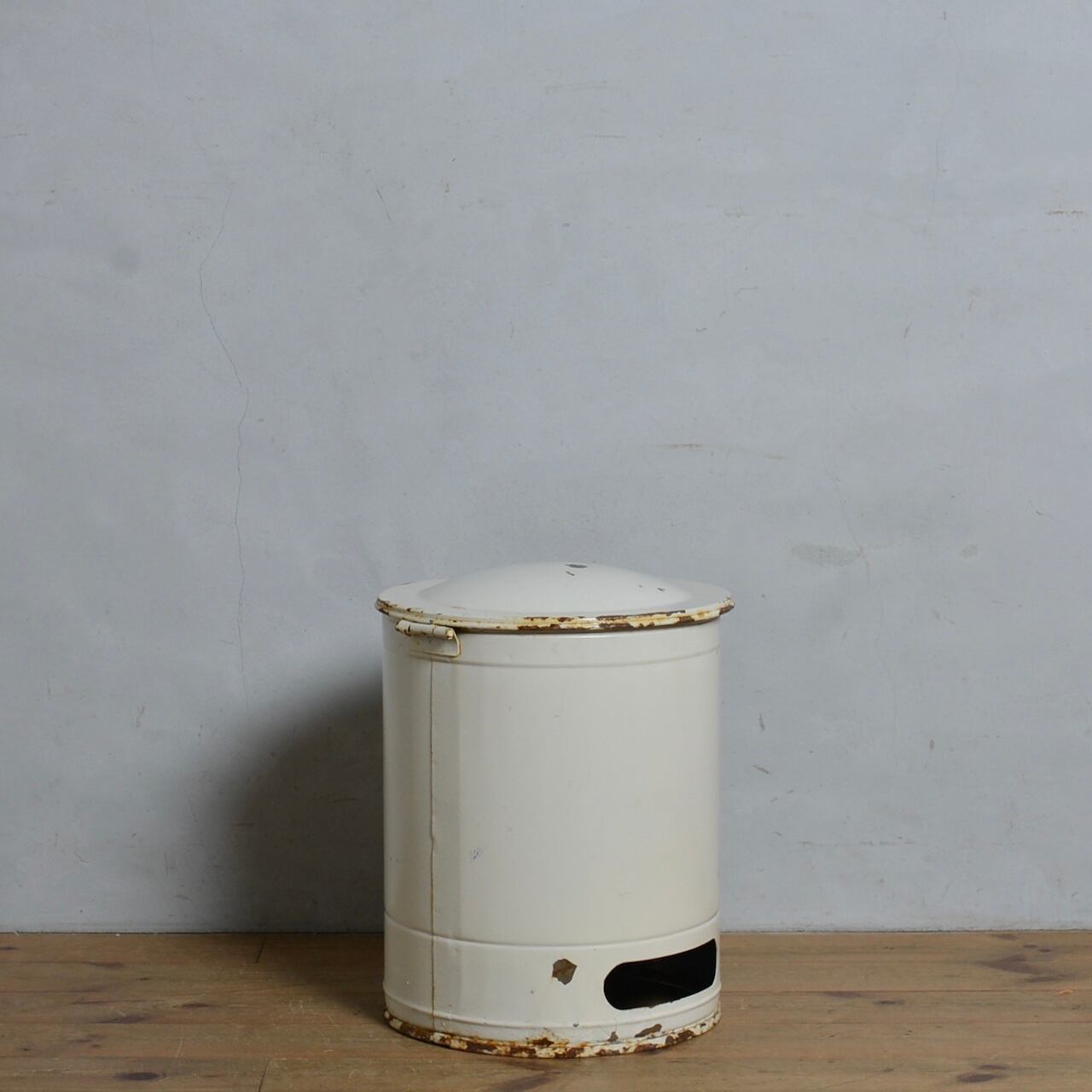 Garbage Can / ガーベッジ カン〈ゴミ箱・ダストボックス・ホーロー