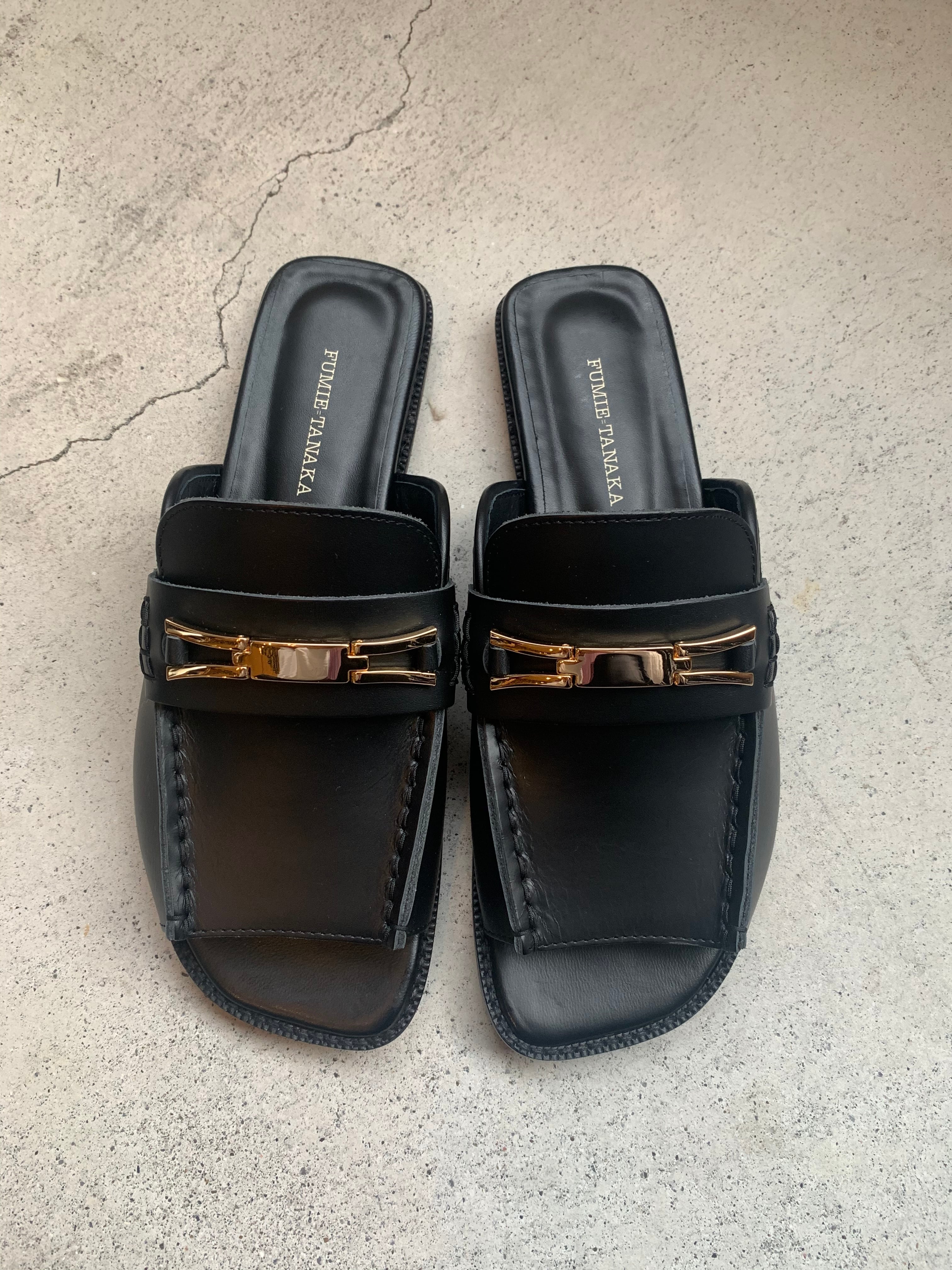 FUMIE=TANAKA　bit loafer sandal  (Black)