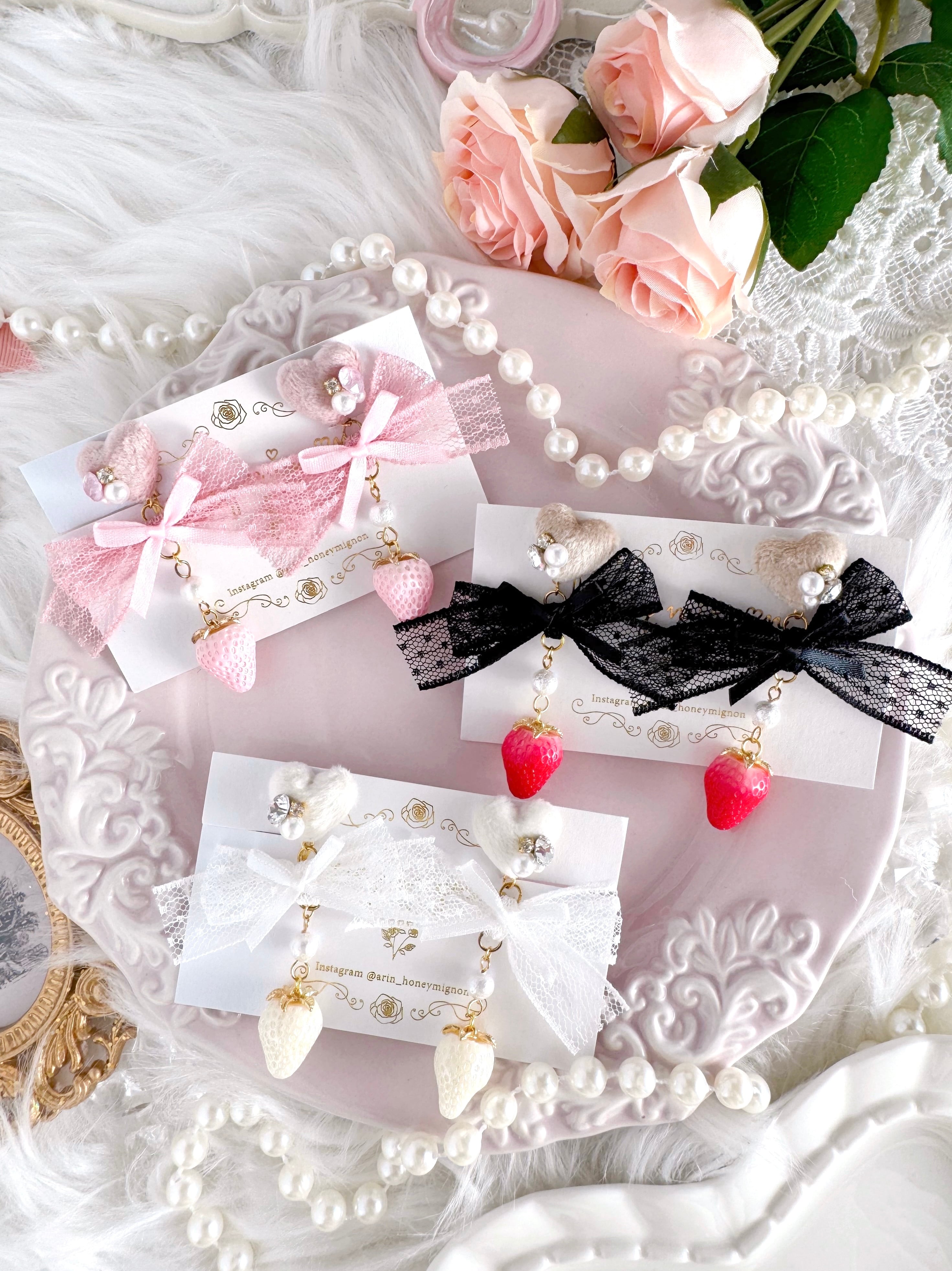 いちごリボンピアス/イヤリング【AW-ST-1】