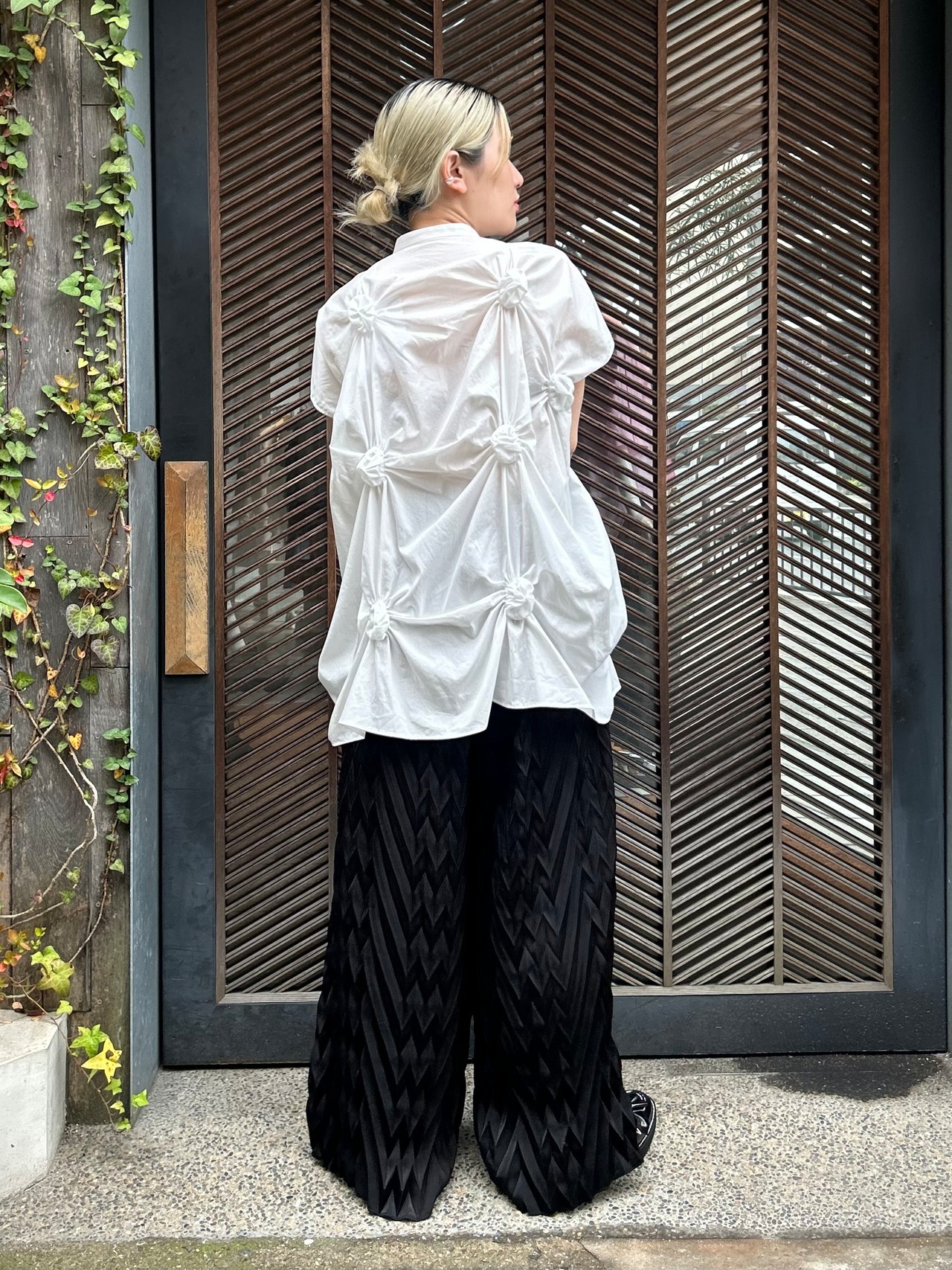 【25SS】ENFOLD エンフォルド / CIRCLE SHIRRING SHIRT / シャツ - 12