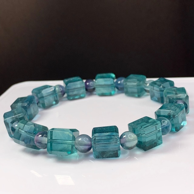 f43大人気★ブルーグリーンフローライトキューブブレスレット