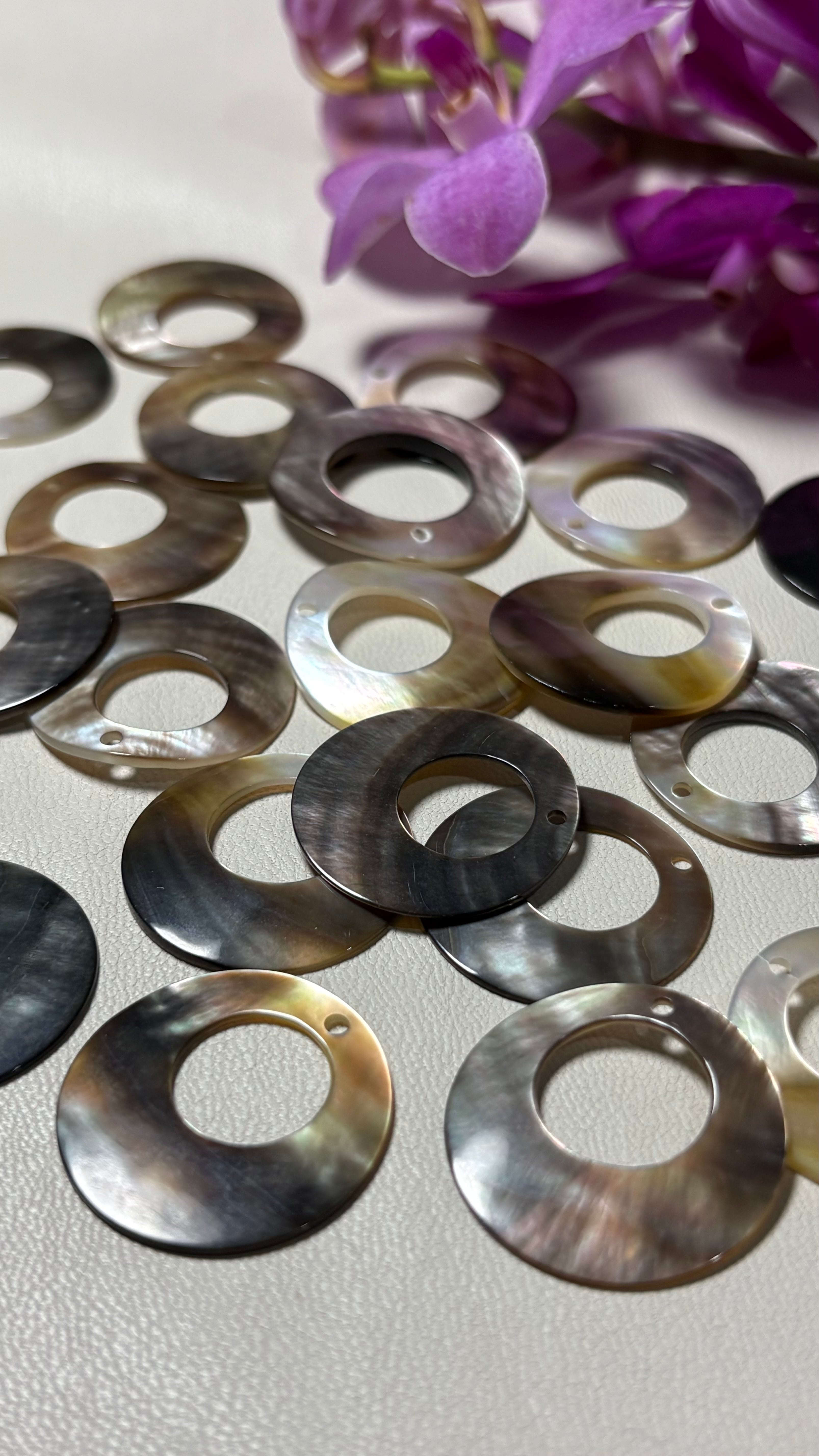 Black Mother of Pearl Ring Beads 6pcs / 黒蝶貝 ドーナツ