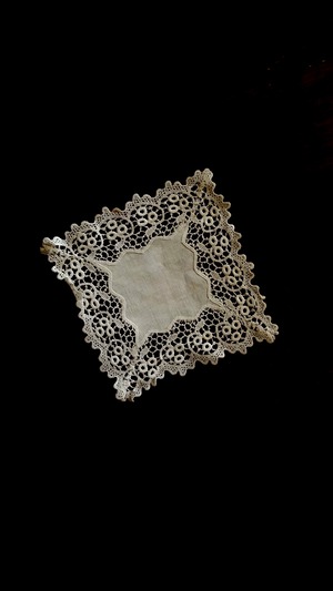 vintage doily Grid