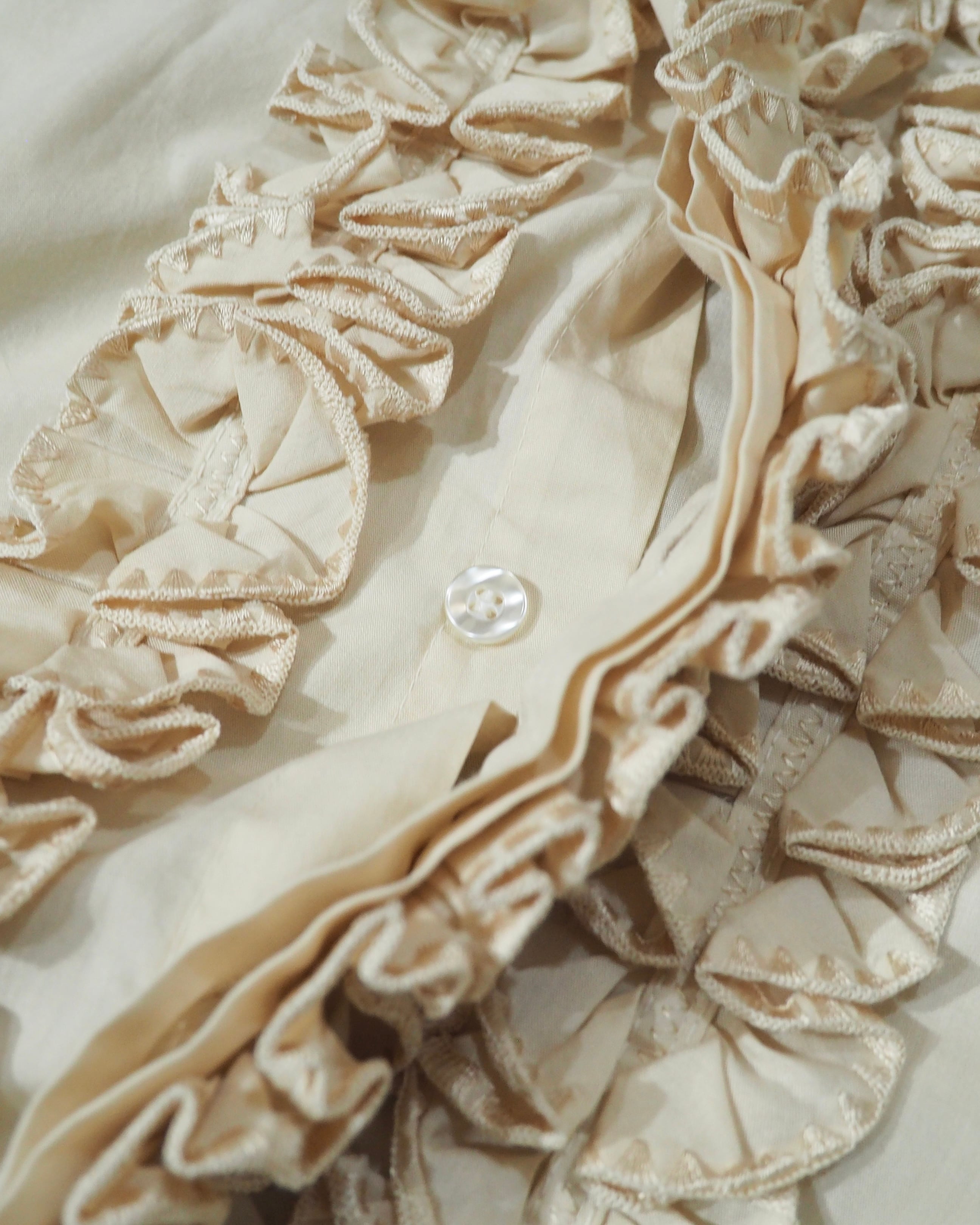 1970s ” Made in USA ” Beautiful Frill vintage Drape loose shirt