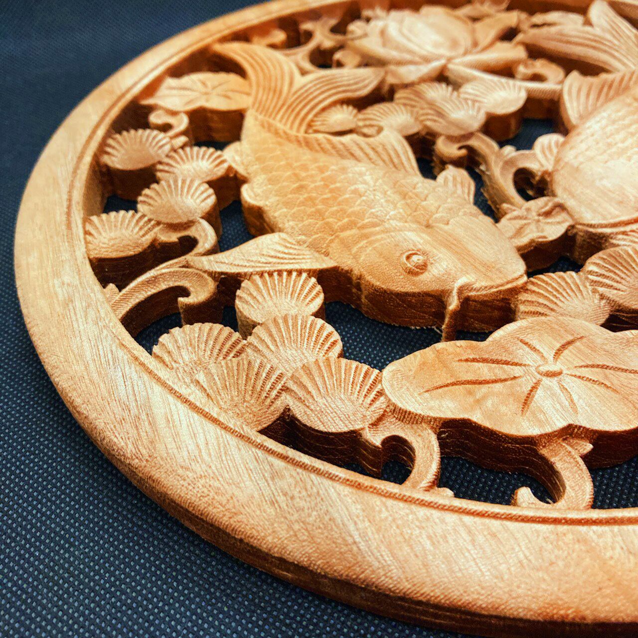 木彫り 額装屋久杉木魚双鯉 彫刻 年代品 双魚戯蓮 （鯉・蓮・水草） | 月下蓮華彫刻堂