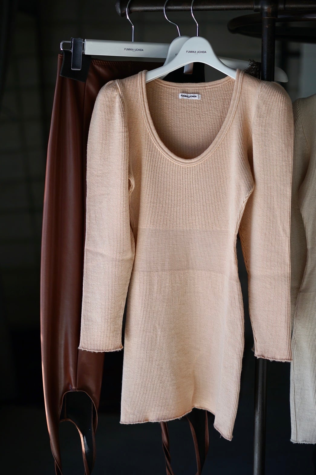 FUMIKA_UCHIDA / RIB STITCH U-NECK UNDERWEAR ( IVORY, PINK BEIGE