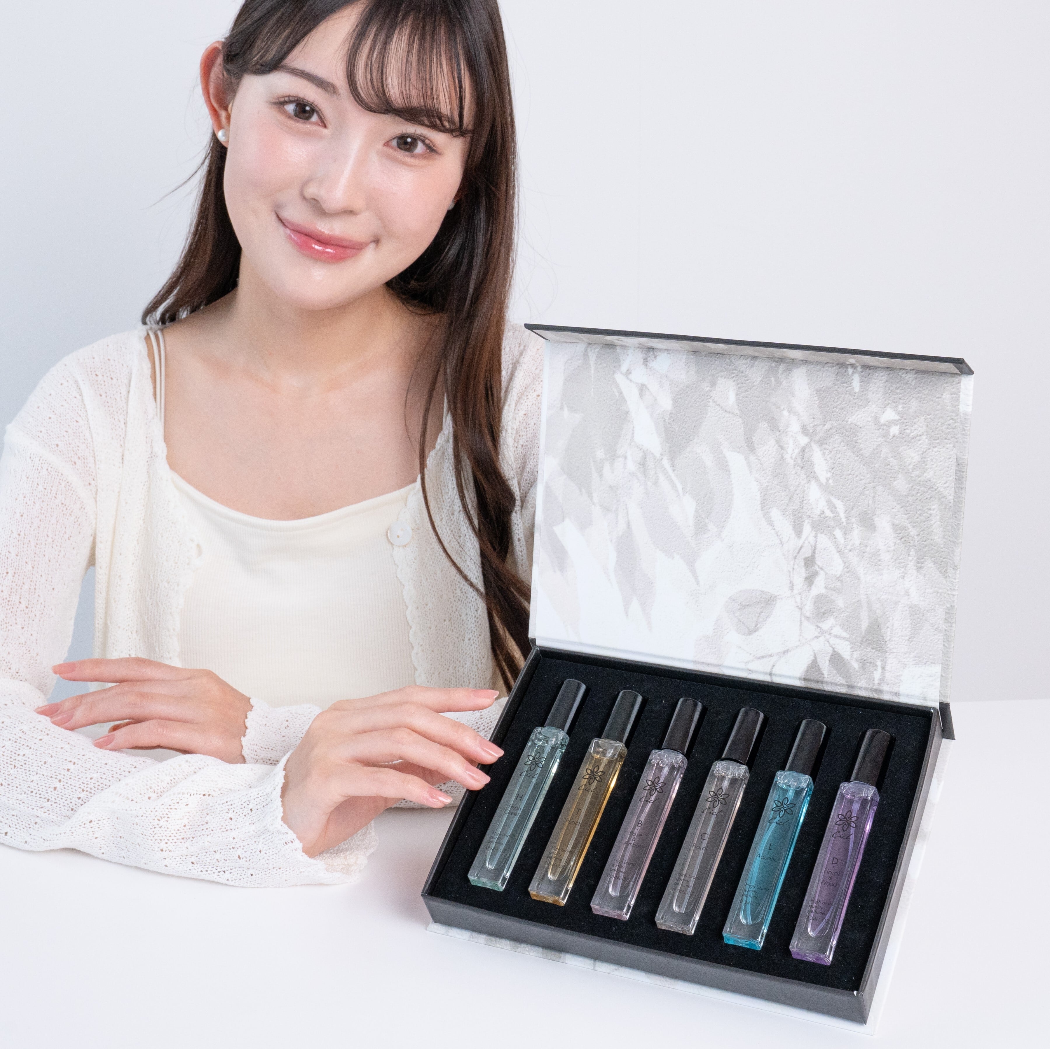 SNSバズ香水！ MCシエル香水 ギフトBOX入り－6本セット入り－ | mayb