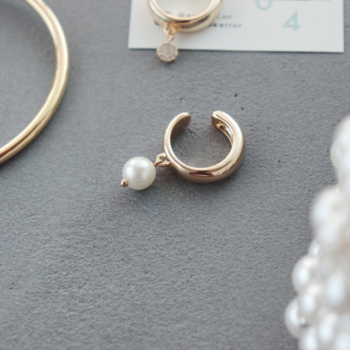 EAR CUFF || 【通常商品】 PEARL CHARM EAR CUFF || 1 EAR CUFF || GOLD || FAL023