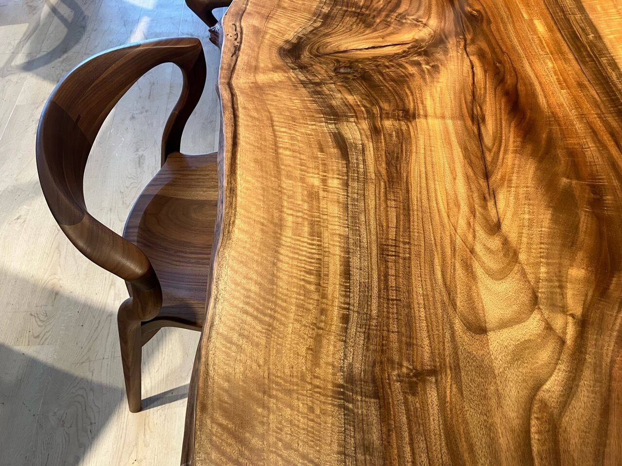 大特価　今週のみ　バストゥーンウォールナット　ウォールナット　一枚板　ダイニング 大特価 今週のみ バストゥーンウォールナット ウォールナット 一枚板