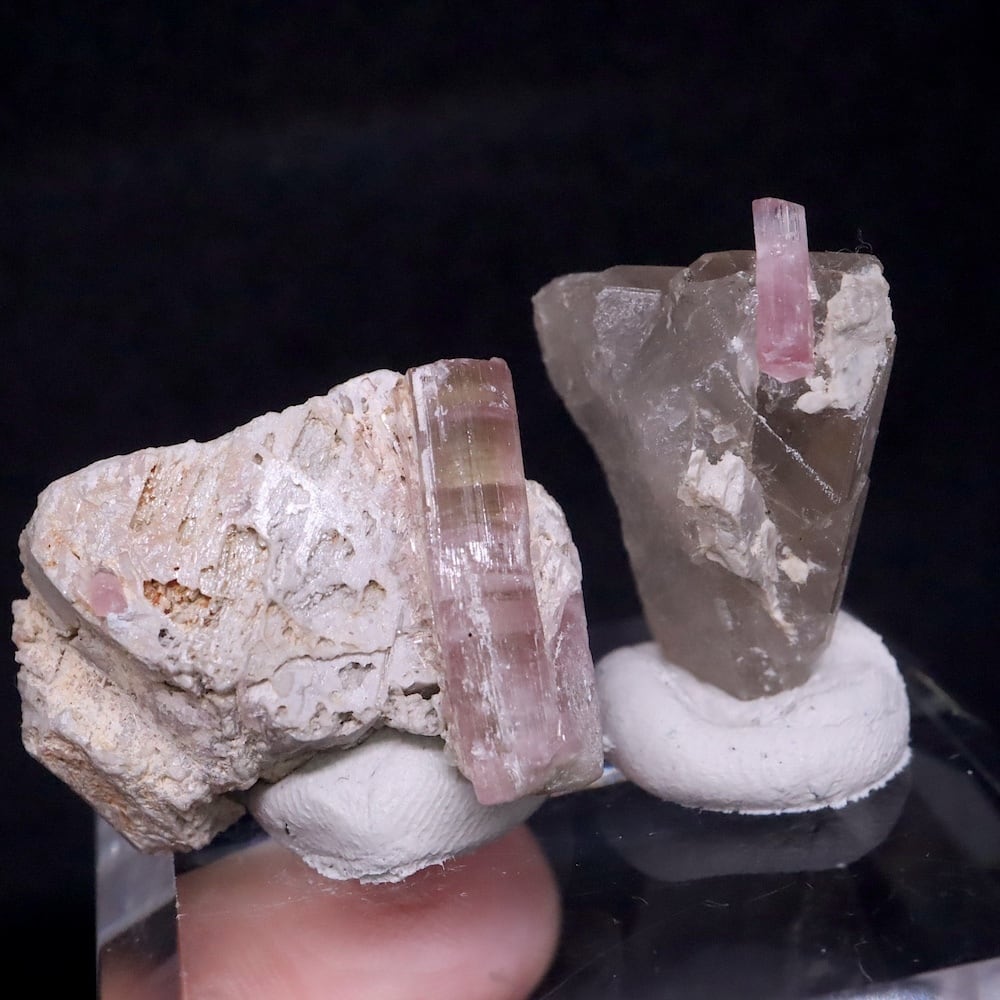 カリフォルア産 コランダム ルビー サファイア 原石 61.7g CRD123 鉱物