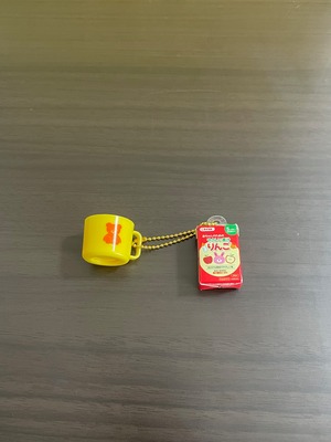 かわいい!赤ちゃん用品マスコット2 ⑤ マグカップ(イエロー)&紙パック