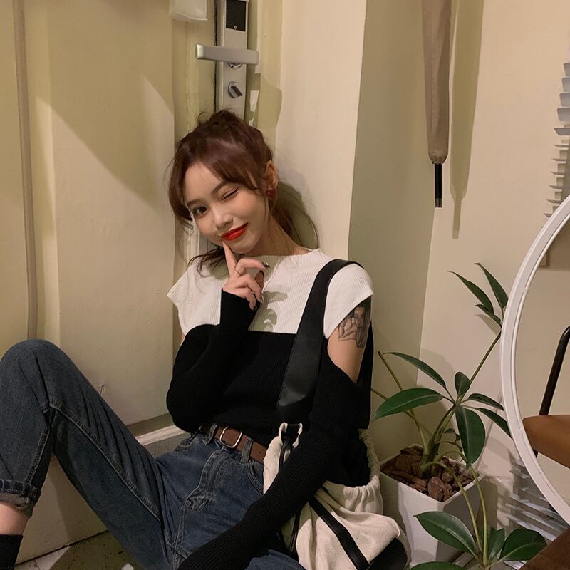 センス黒と白のステッチコントラストカラー長袖ニットセータートップ女性2020秋新しいタイトフィットインナーベースシャツ ブラックストロベリース21963119380