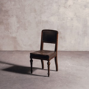 チェア/レザーチェア/アンティークチェア/英国チェア/スタッズ/ディスプレイ/店舗什器/空間装飾