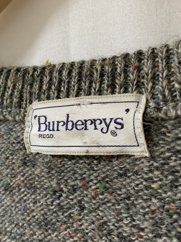 1990's Knitting Design V-Neck Sweater "Burberrys"