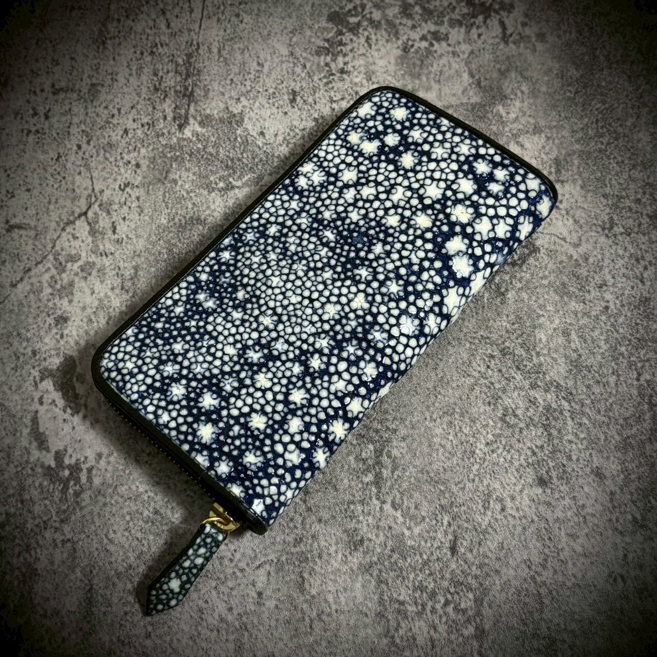 スタースティングレイ 長財布 エイ革 一枚革 ガルーシャ カイラギ 梅花