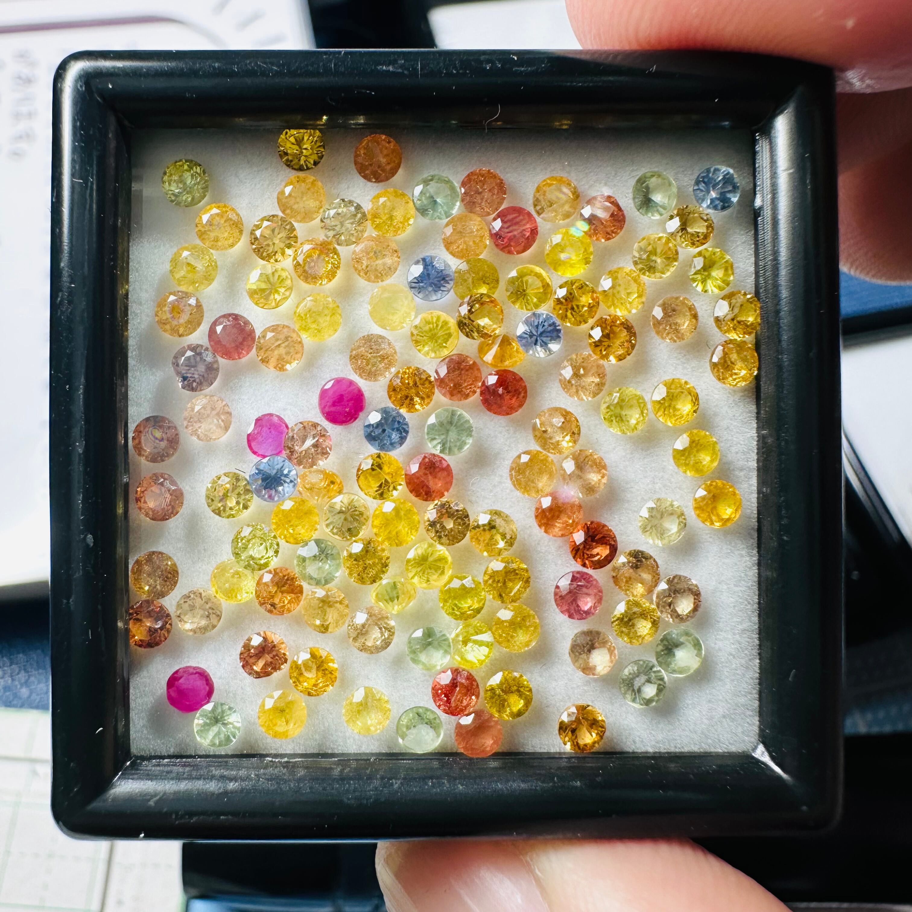 サファイア 0.21ct ラウンド | One Loose