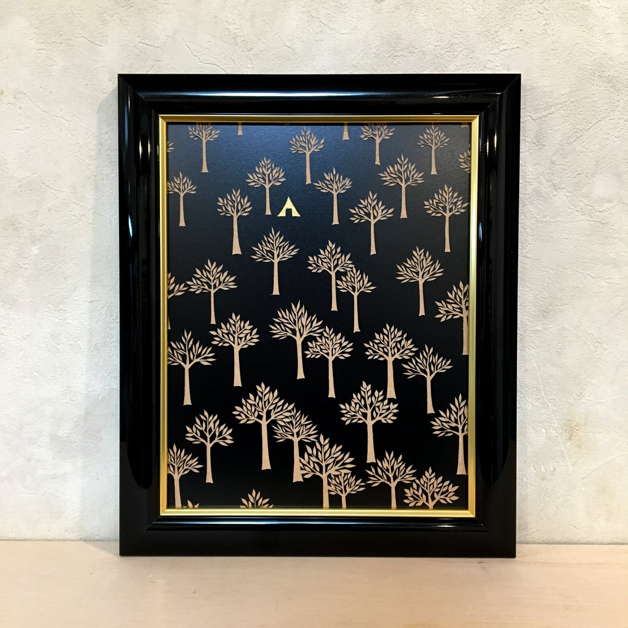 切り絵『森のテント』 | Naoko Oshima