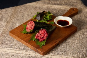 ふじ馬刺し手巻きセット《数量限定生産品》