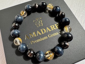 デザインブレスレット