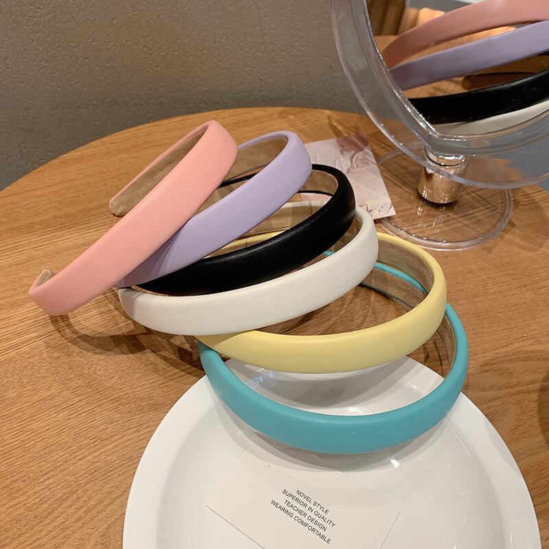 カラーレザーヘアバンド レッドスタンダード レトロ ヘアアクセサリー ブラック・アイド・ピーズ39711590491