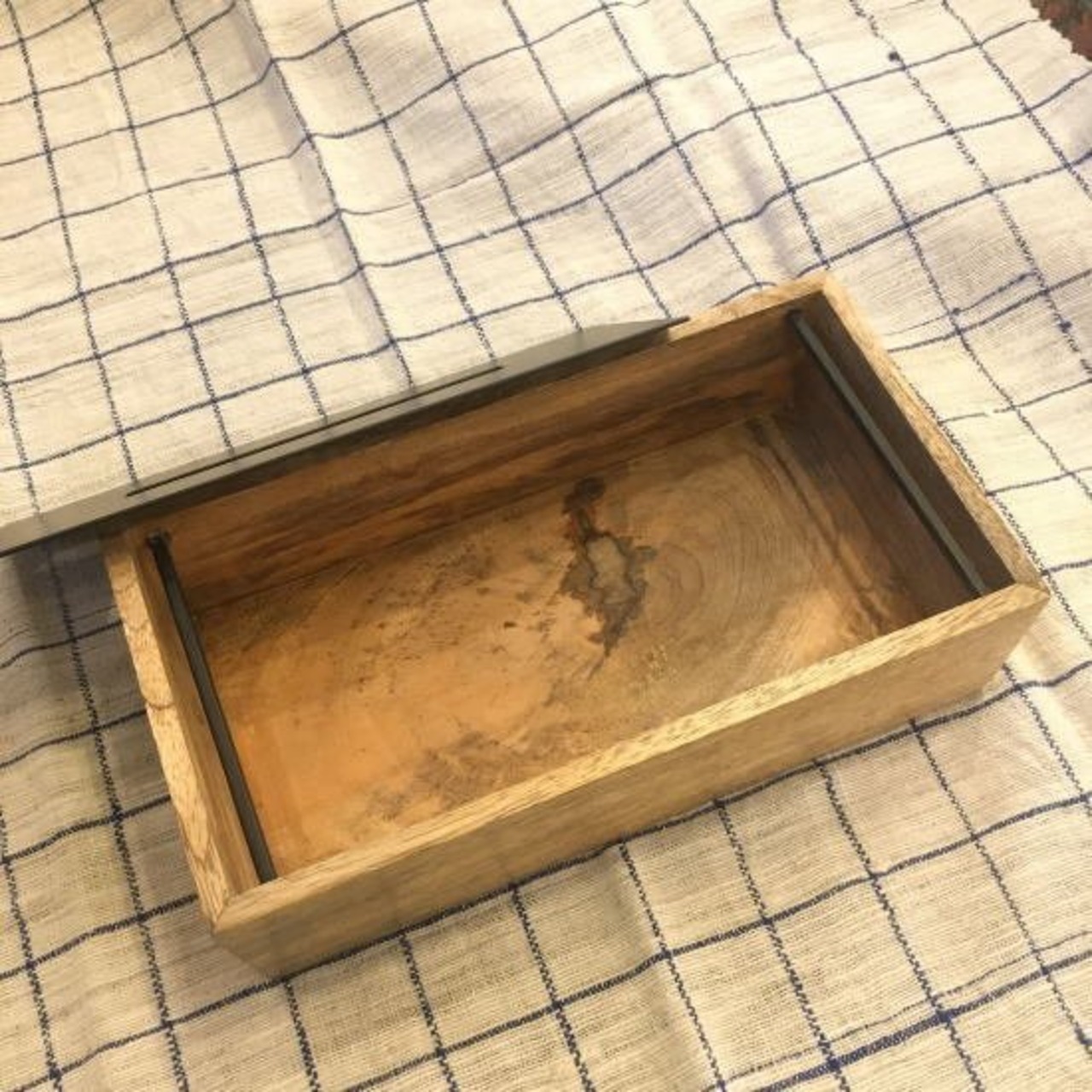 マンゴーウッドとアイアンのティッシュケース　ウッドベース