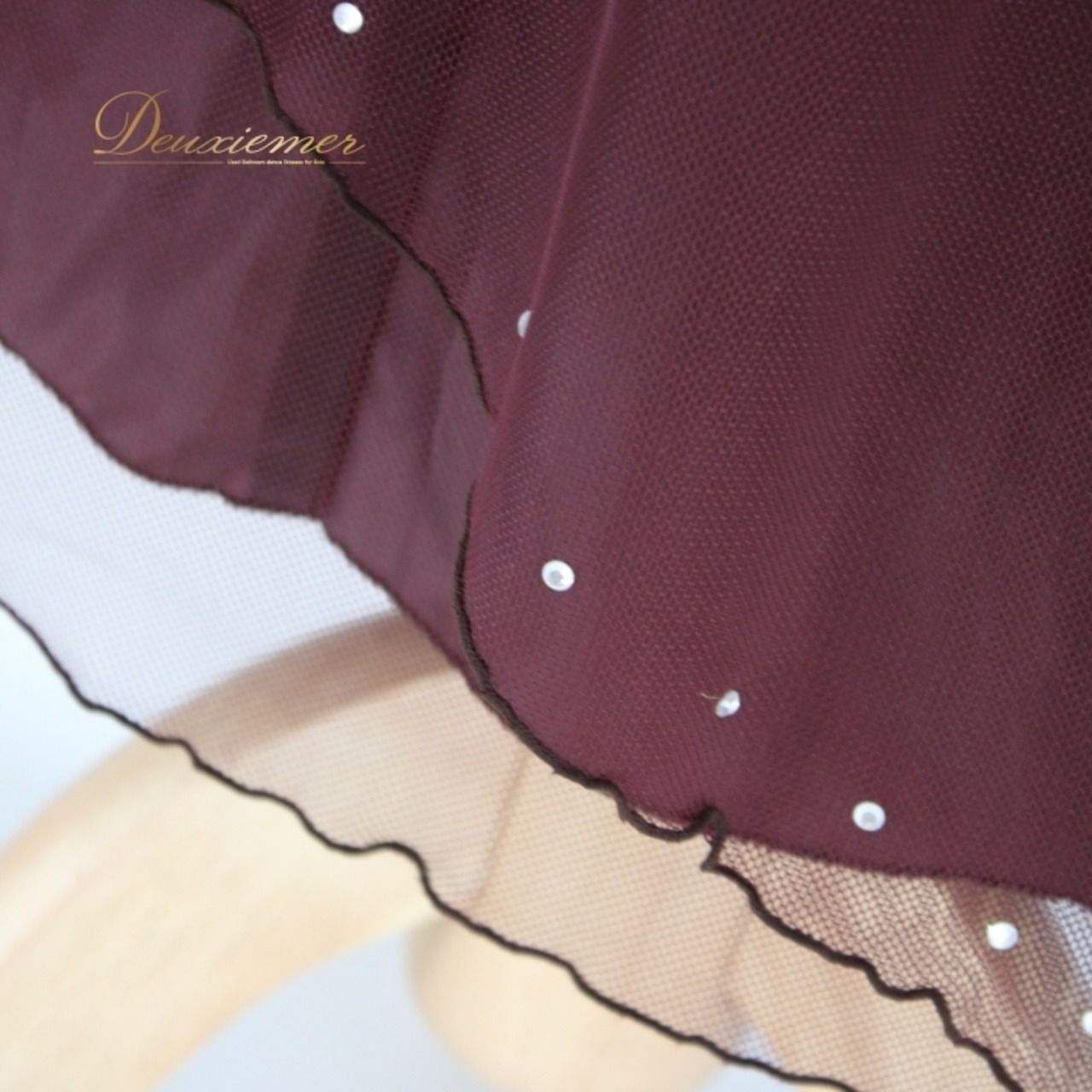 社交ダンス 衣装 スタンダード 上下セット ツーピース レッスンウェア パーティ衣装 女性用 オールシーズン U:NA ユーナ バーガンディ ブラウン系 ダンスウェア トップス スカート 軽やか レース素材 ラインストーン パーティー フォーマル Mサイズ おしゃれ 伸縮性 お祝い用 おすすめ コーディネート