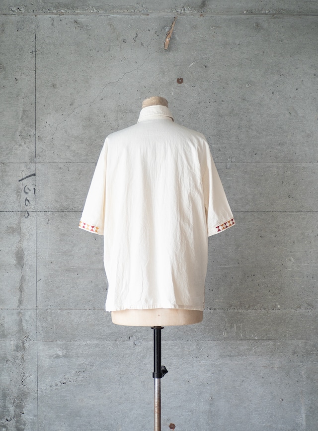 "Sirari Creaciones" used Embroidery shirt